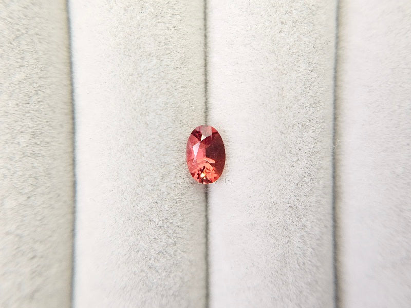 0152-1-28　バイカラーアンデシン　0.45ct