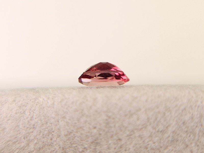 0152-2-19　バイカラーアンデシン　0.39ct