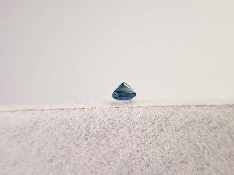 SA-46　サファイア　0.13ct