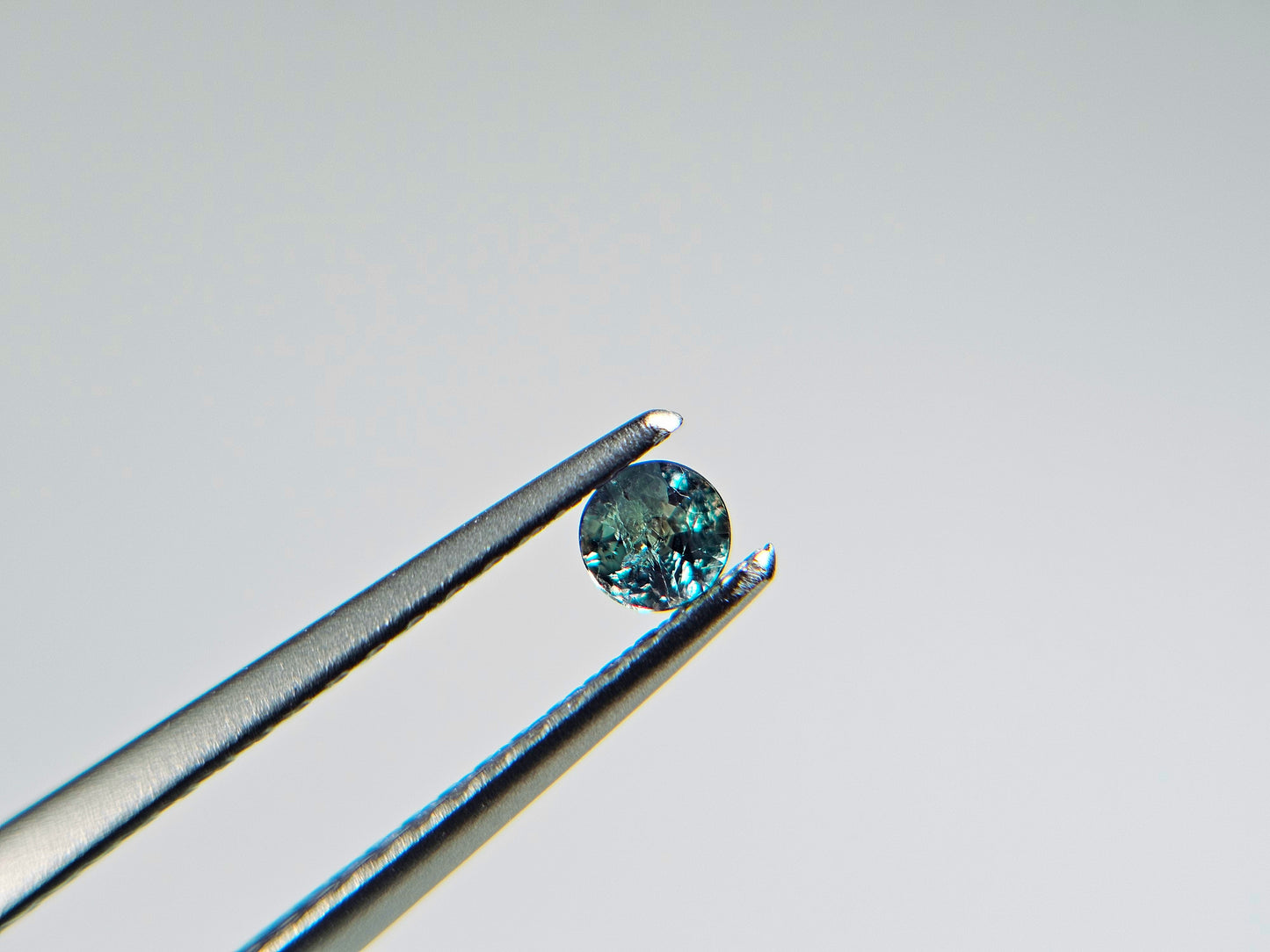 ALX-1　アレキサンドライト　0.09ct