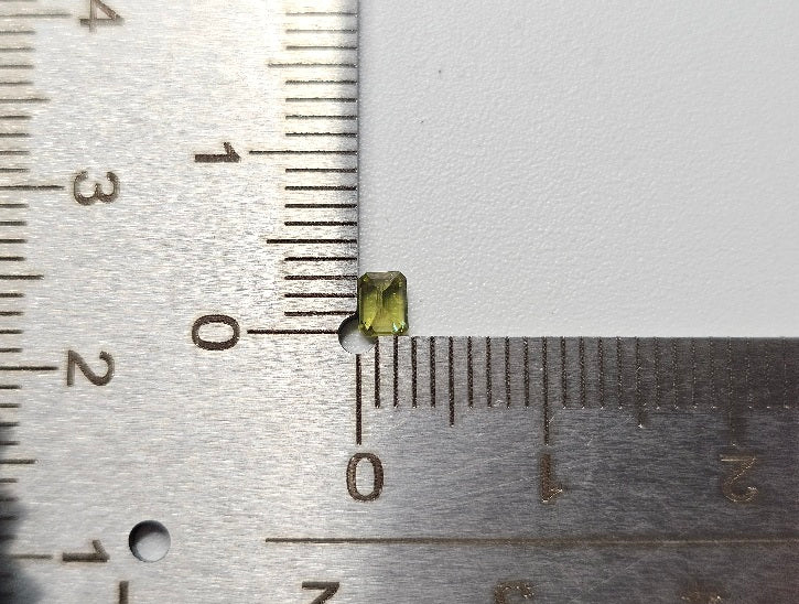 SPH-3　スフェーン　0.17ct