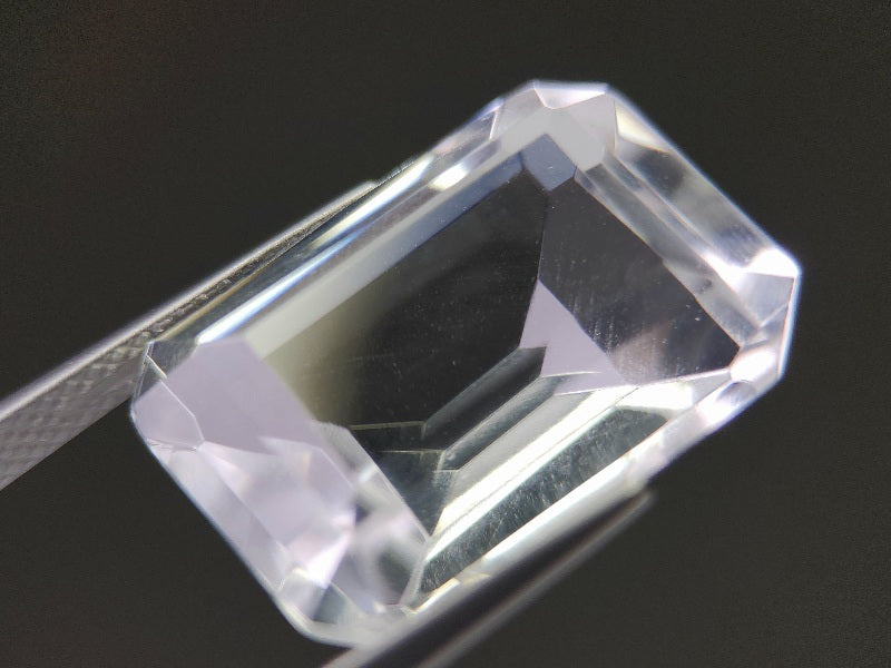 SUI-9　水晶　14.25ct