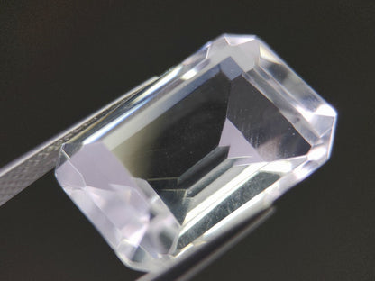 SUI-9　水晶　14.25ct