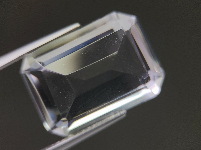 SUI-9　水晶　14.25ct