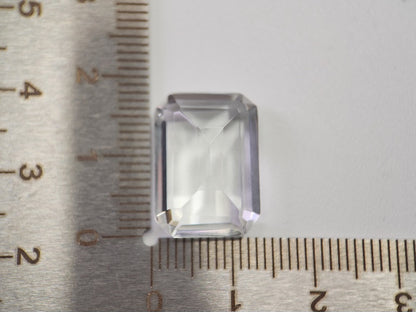 SUI-9　水晶　14.25ct