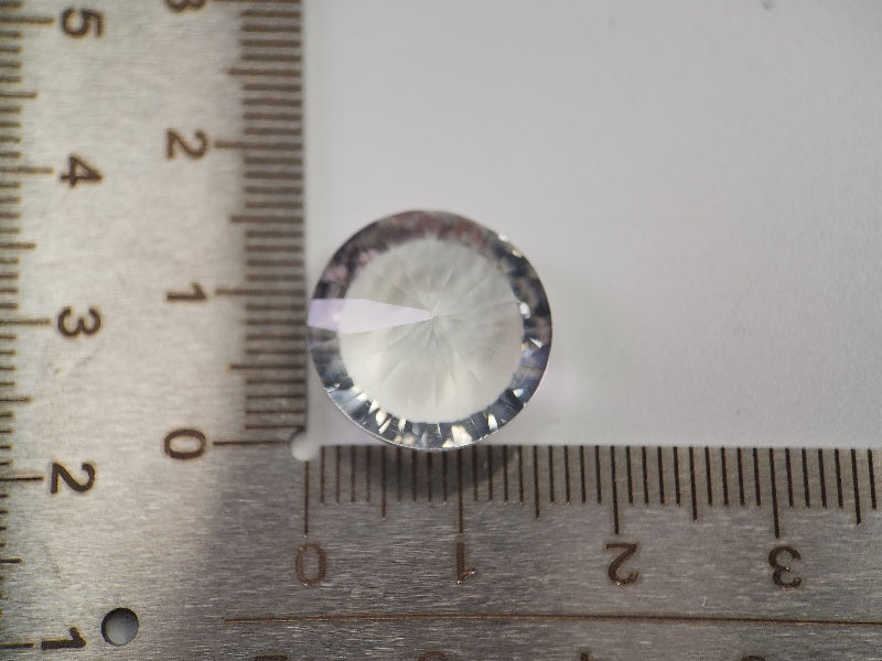SUI-10　水晶　13.84ct