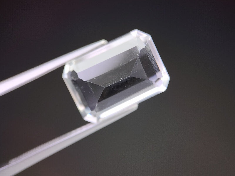 SUI-13　水晶　7.98ct