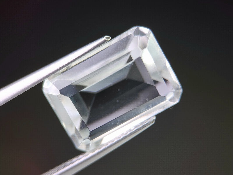 SUI-15　水晶　7.94ct