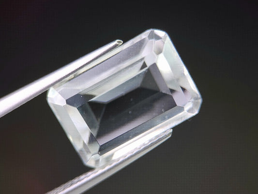 SUI-15　水晶　7.94ct