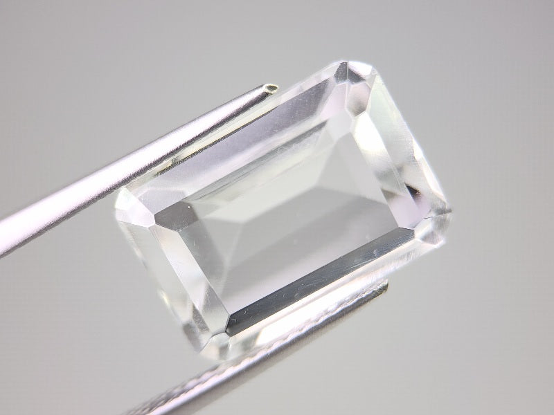 SUI-15　水晶　7.94ct