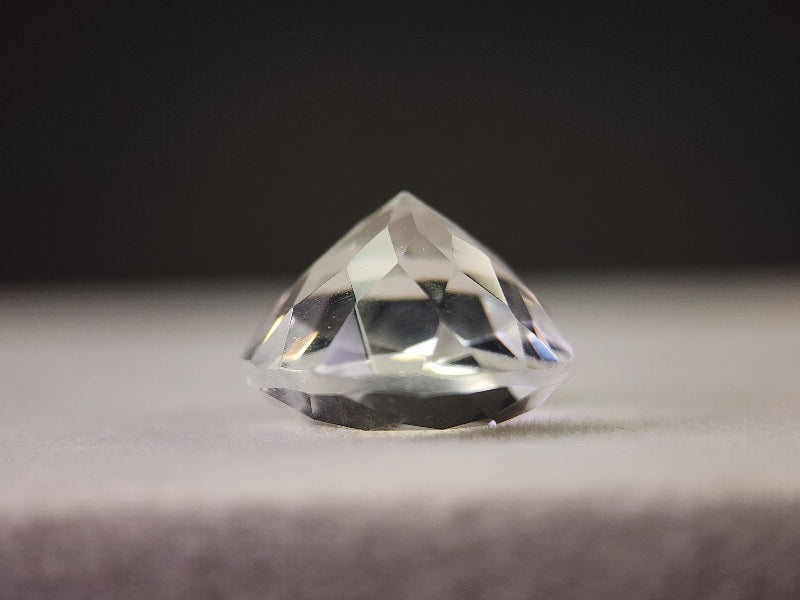 SUI-22　水晶　6.38ct