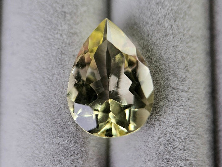 lQ-7　レモンクォーツ　5.26ct