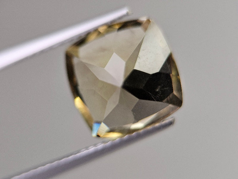 lQ-8　レモンクォーツ　5.22ct