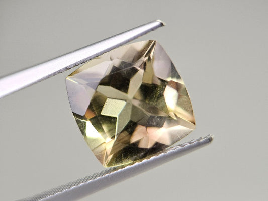 lQ-10　レモンクォーツ　5.15ct