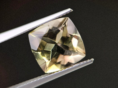 lQ-10　レモンクォーツ　5.15ct
