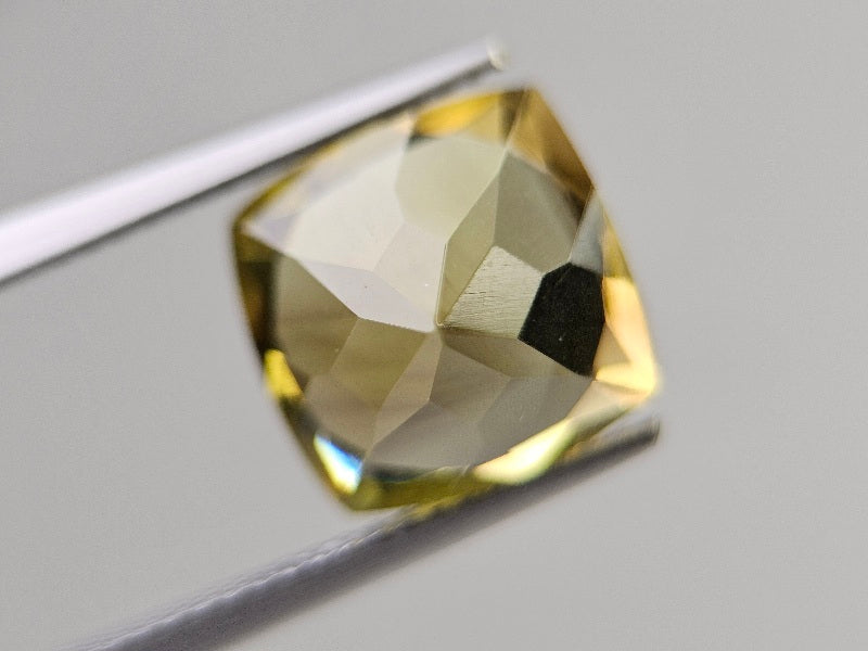 lQ-11　レモンクォーツ　5.12ct
