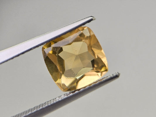 lQ-36　レモンクォーツ　2.18ct