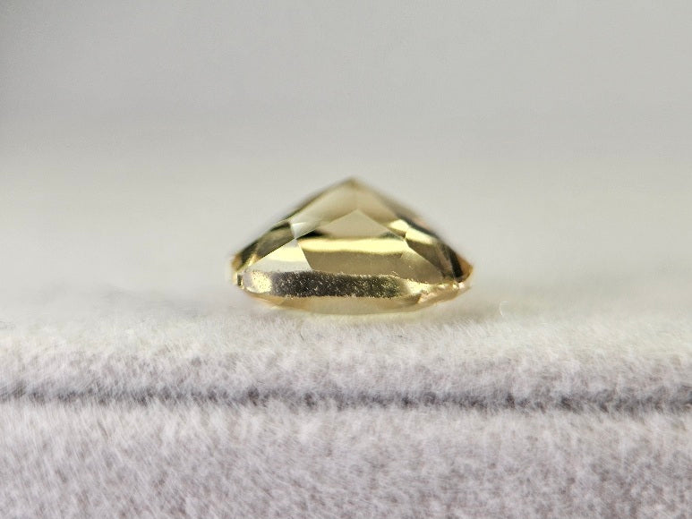 lQ-37　レモンクォーツ　2.18ct