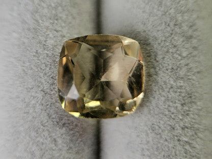 lQ-37　レモンクォーツ　2.18ct