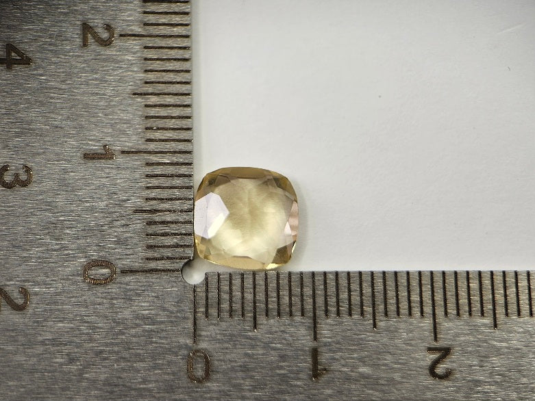 lQ-37　レモンクォーツ　2.18ct