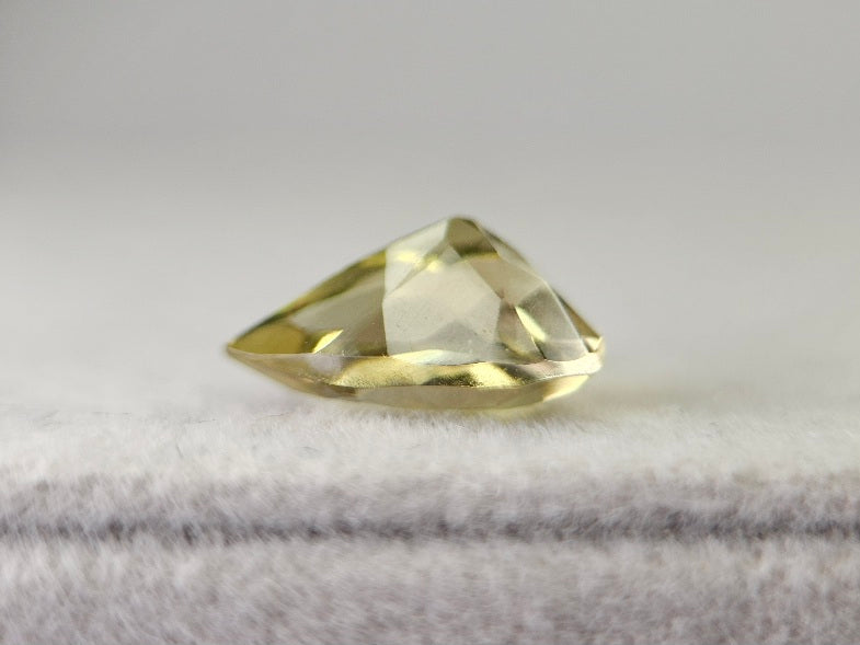 lQ-38　レモンクォーツ　2.10ct