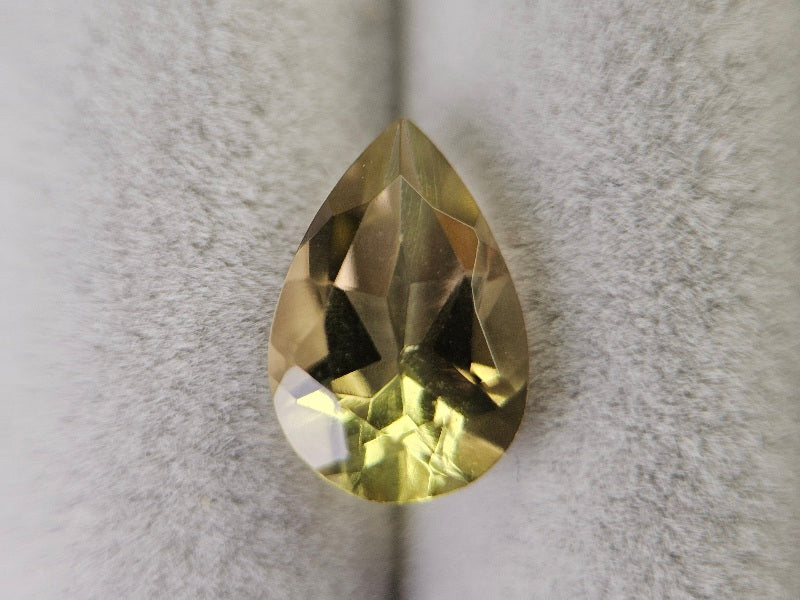 lQ-38　レモンクォーツ　2.10ct