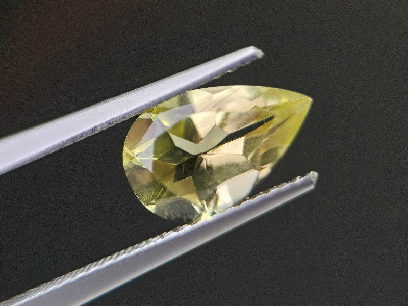 lQ-39　レモンクォーツ　2.04ct