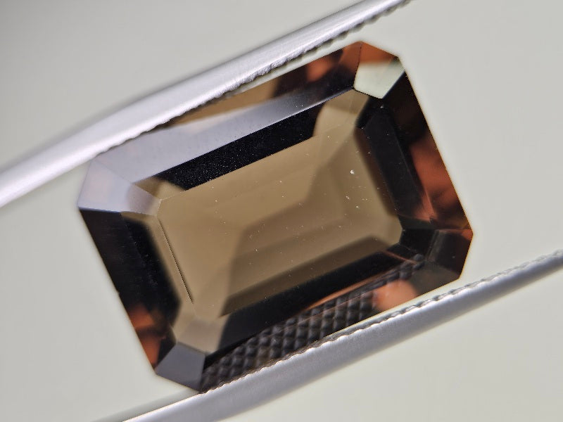 SMQ-2　スモーキークォーツ　13.77ct
