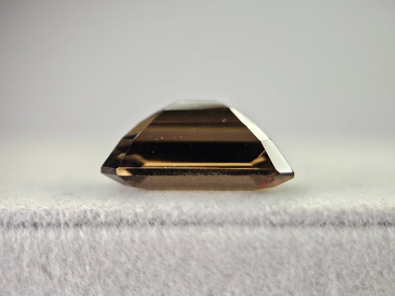 SMQ-2　スモーキークォーツ　13.77ct