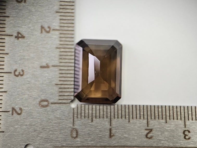 SMQ-2　スモーキークォーツ　13.77ct