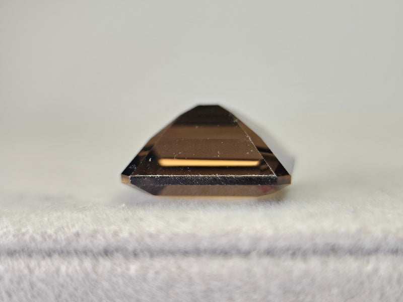 SMQ-7　スモーキークォーツ　5.60ct