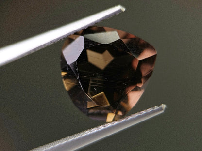 SMQ-10　スモーキークォーツ　4.51ct