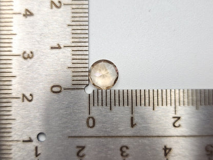 cTO-5　シャンパントパーズ　1.52ct