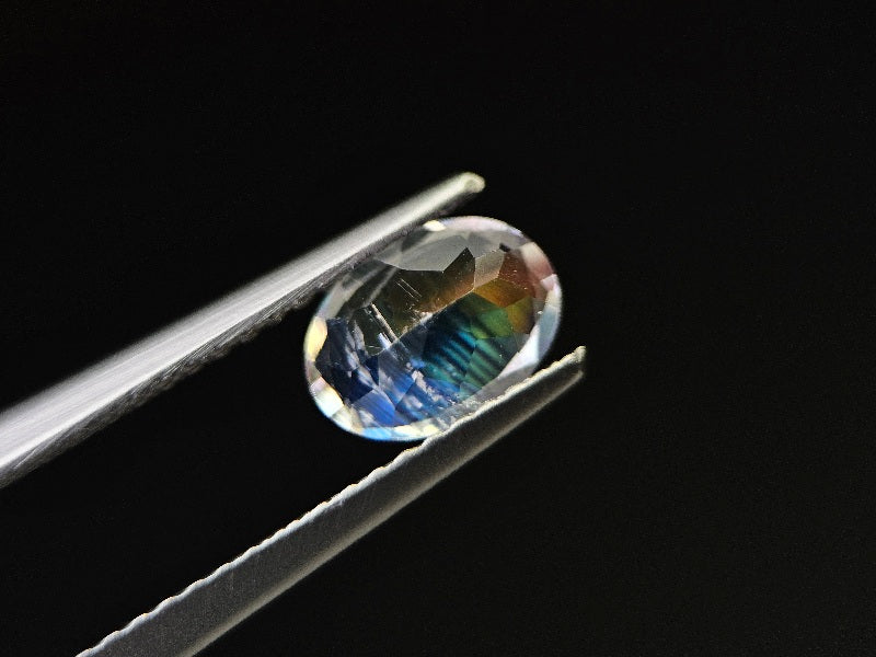 ANLB-2　アンデシンラブラドライト　0.82ct