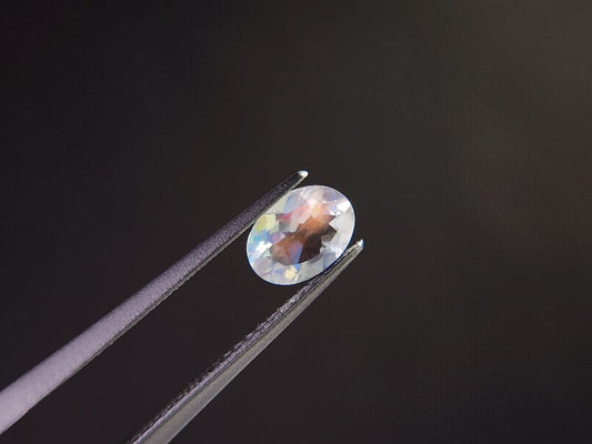 ANLB-6　アンデシンラブラドライト　0.69ct