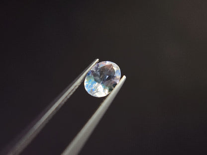 ANLB-6　アンデシンラブラドライト　0.69ct
