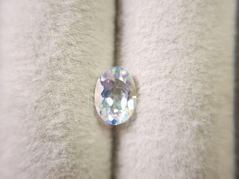 ANLB-7　アンデシンラブラドライト　0.64ct