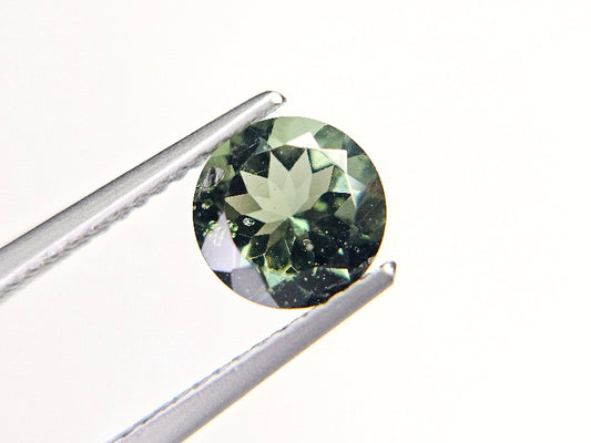 MLD-4　モルダバイト　0.99ct