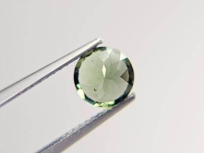 MLD-4　モルダバイト　0.99ct
