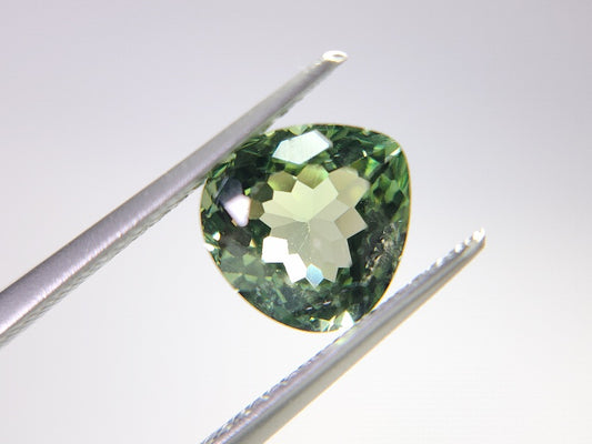 gAP-2　グリーンアパタイト（マダガスカル産）　2.35ct
