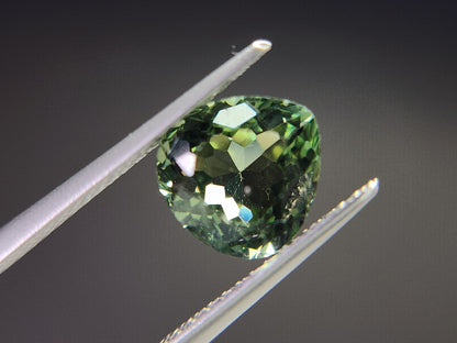 gAP-2　グリーンアパタイト（マダガスカル産）　2.35ct