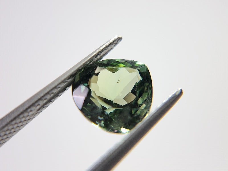 gAP-2　グリーンアパタイト（マダガスカル産）　2.35ct
