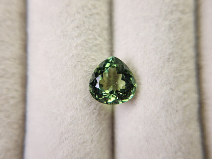 gAP-2　グリーンアパタイト（マダガスカル産）　2.35ct