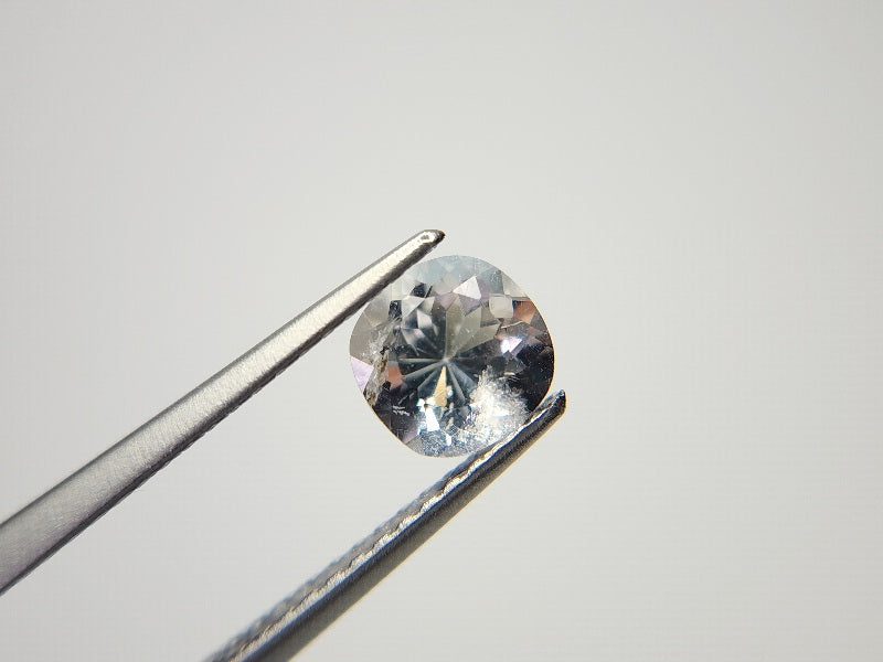 POL-3　ポルーサイト（カナダ産）　　0.79ct