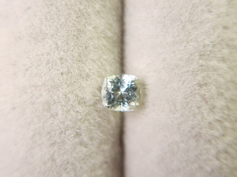 ACR-3　アクロアイト（モザンビーク産）　0.34ct