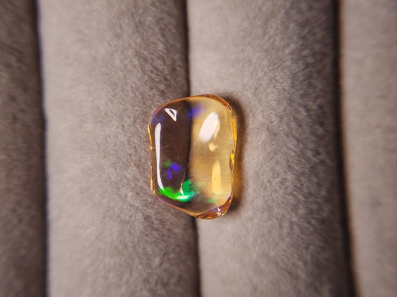 FIOP-4　ファイアオパール（メキシコ産）　2.07ct