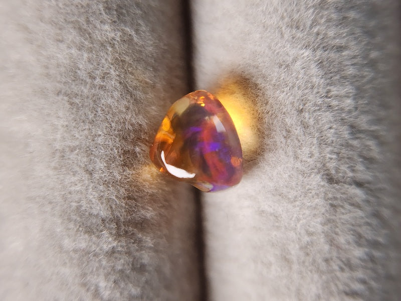 FIOP-9　ファイアオパール（メキシコ産）　0.98ct
