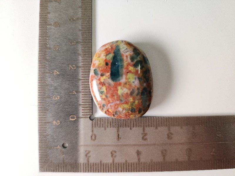 APir-1　アパタイトイン岩石　63.98ct