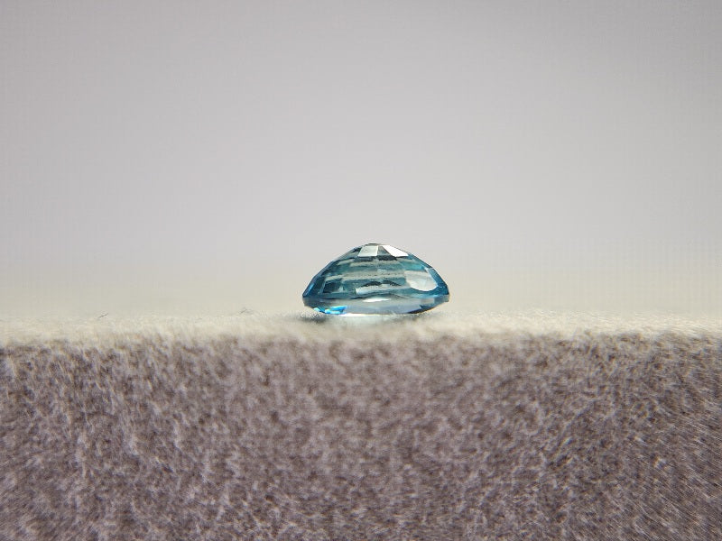 bl-Z-3　ブルージルコン　0.76ct