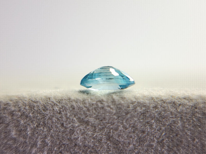 bl-Z-4　ブルージルコン　0.75ct